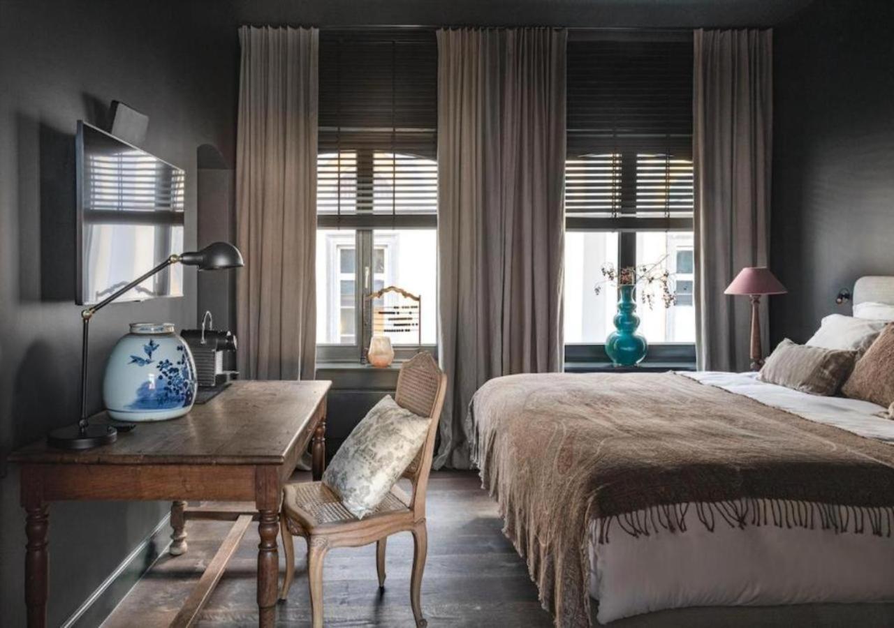 The Bank 1869 - Unique Guestrooms In The Historic Center Of Bruges Exterior photo