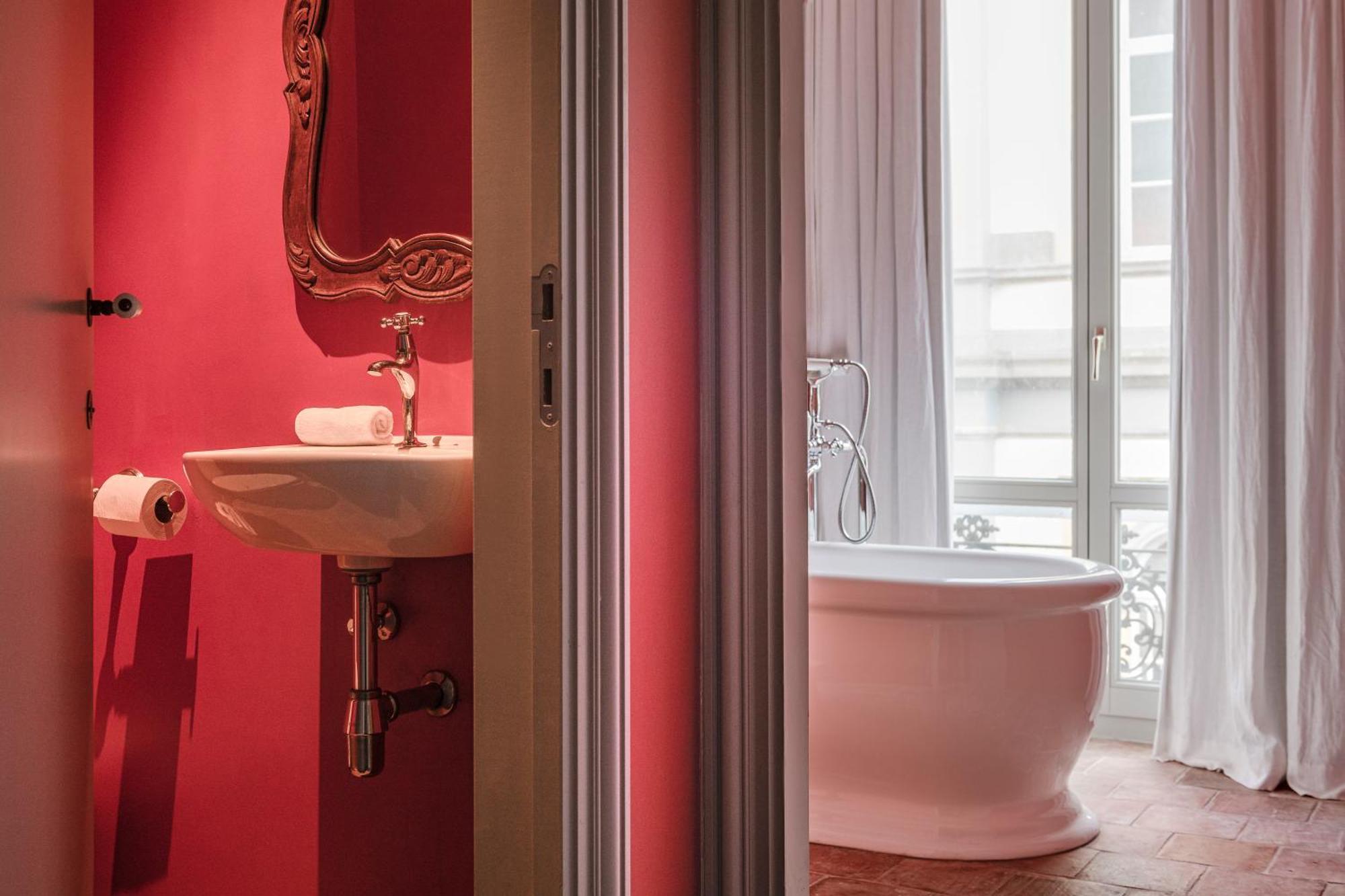The Bank 1869 - Unique Guestrooms In The Historic Center Of Bruges Exterior photo